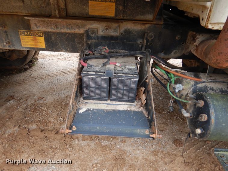 image for item EK9063 2003 International 7400 dump truck