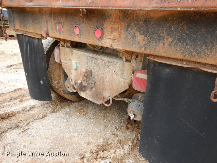 image for item EK9063 2003 International 7400 dump truck