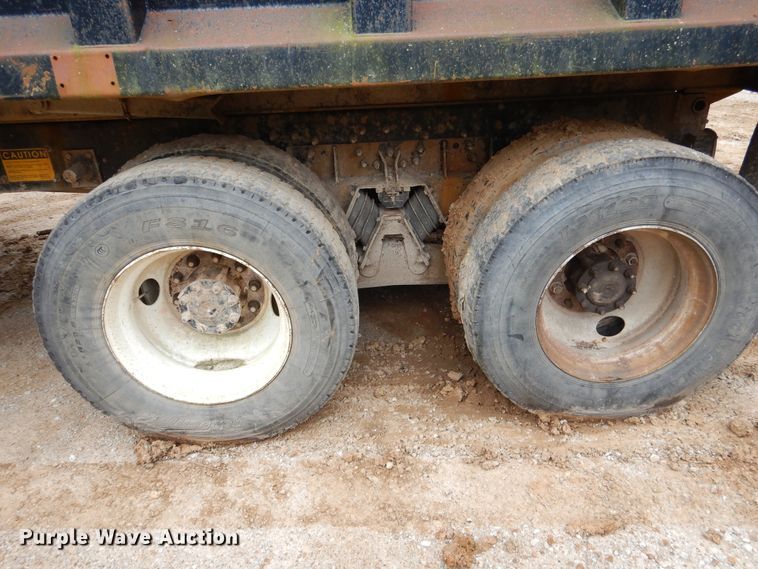 image for item EK9063 2003 International 7400 dump truck