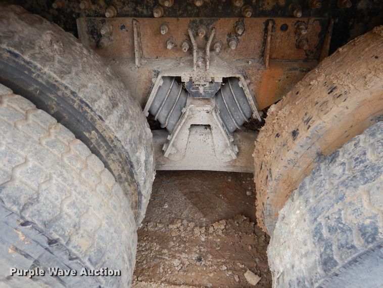 image for item EK9063 2003 International 7400 dump truck