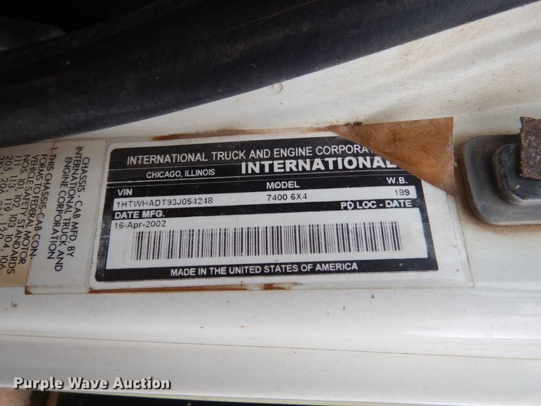 image for item EK9063 2003 International 7400 dump truck