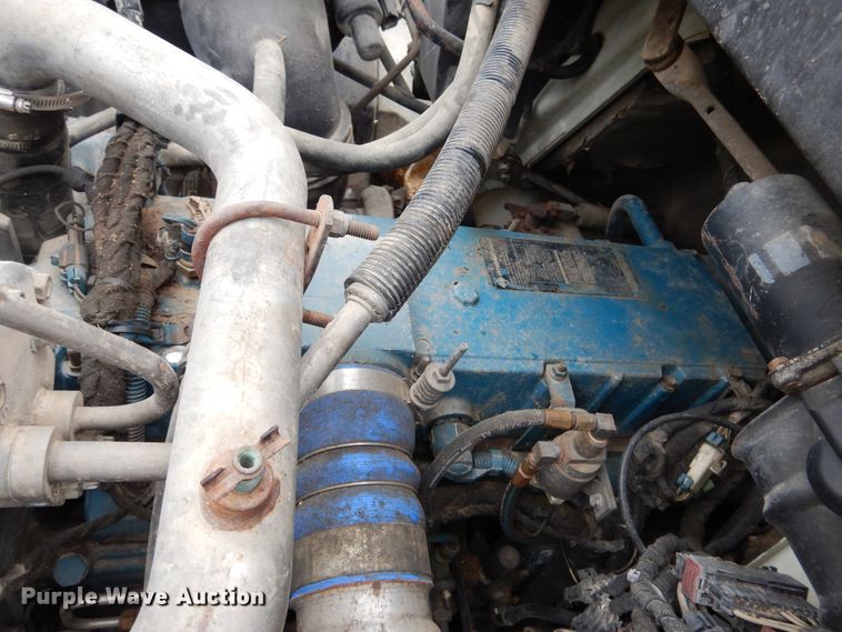 image for item EK9063 2003 International 7400 dump truck