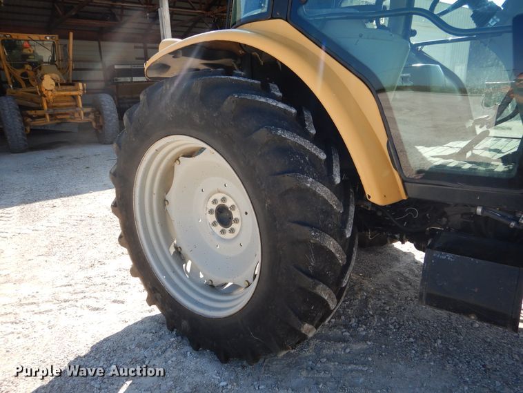 image for item EK9078 2004 Challenger MT465B MFWD tractor