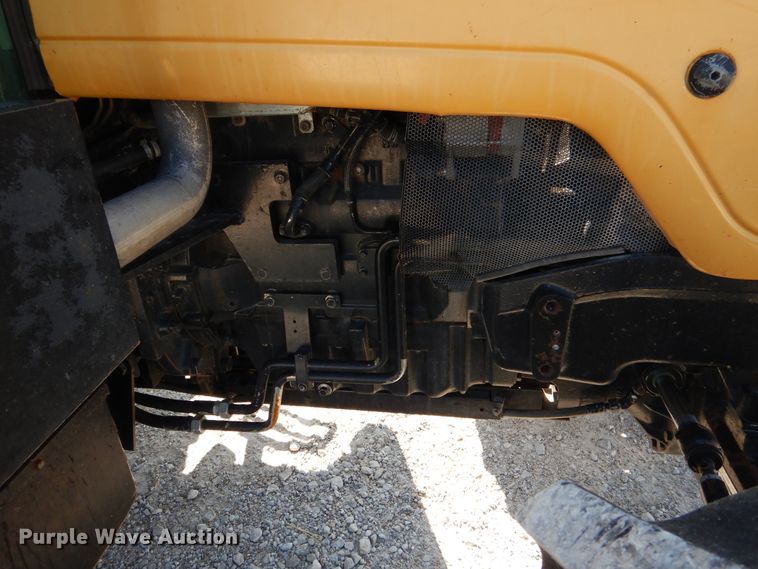 image for item EK9078 2004 Challenger MT465B MFWD tractor