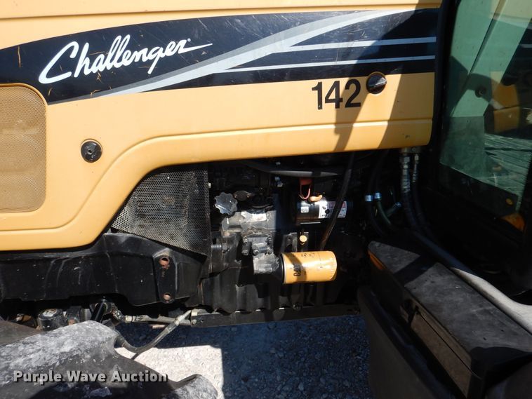 image for item EK9078 2004 Challenger MT465B MFWD tractor