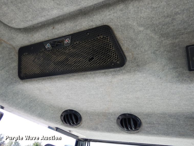 image for item EK9078 2004 Challenger MT465B MFWD tractor