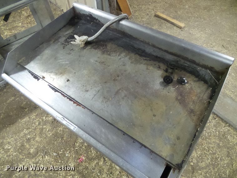 image for item EQ9211 Southbend stainless steel griddle