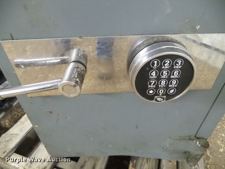 image for item EQ9215 Office supplies and equipment