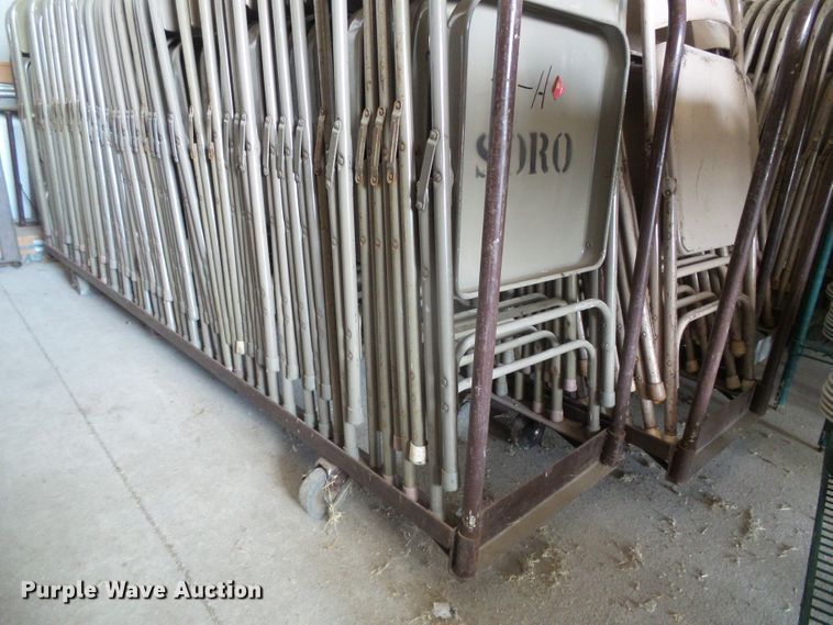 image for item EQ9218 Approximately 90 steel folding chairs