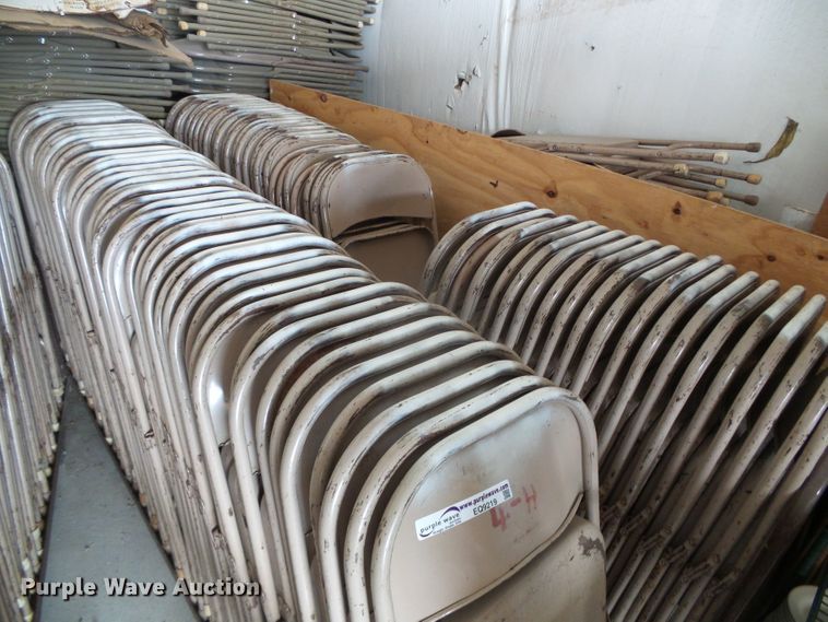 image for item EQ9219 Approximately 90 steel folding chairs