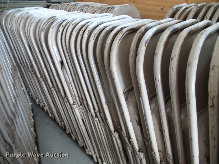 image for item EQ9219 Approximately 90 steel folding chairs