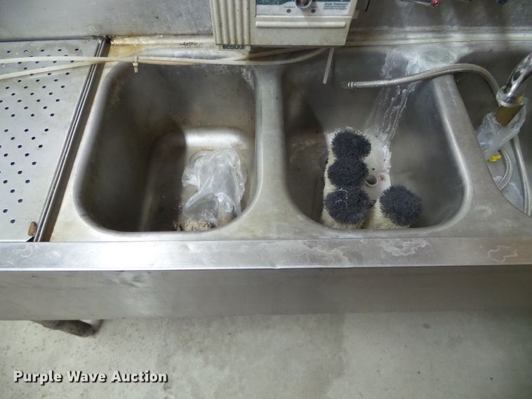 image for item EQ9227 Eagle stainless steel sink