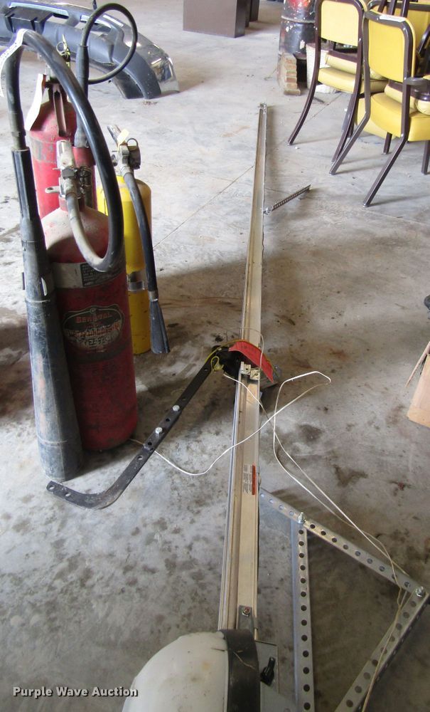 image for item EY9540 Genie Pro garage door opener