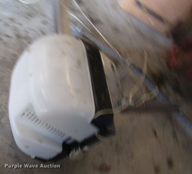 image for item EY9540 Genie Pro garage door opener