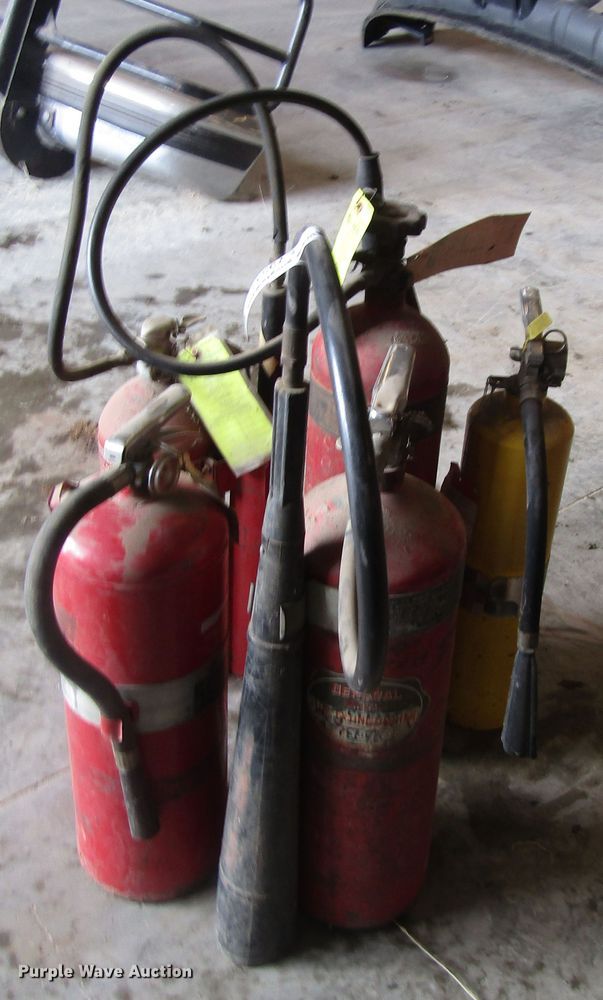 image for item EY9541 (5) fire extinguishers