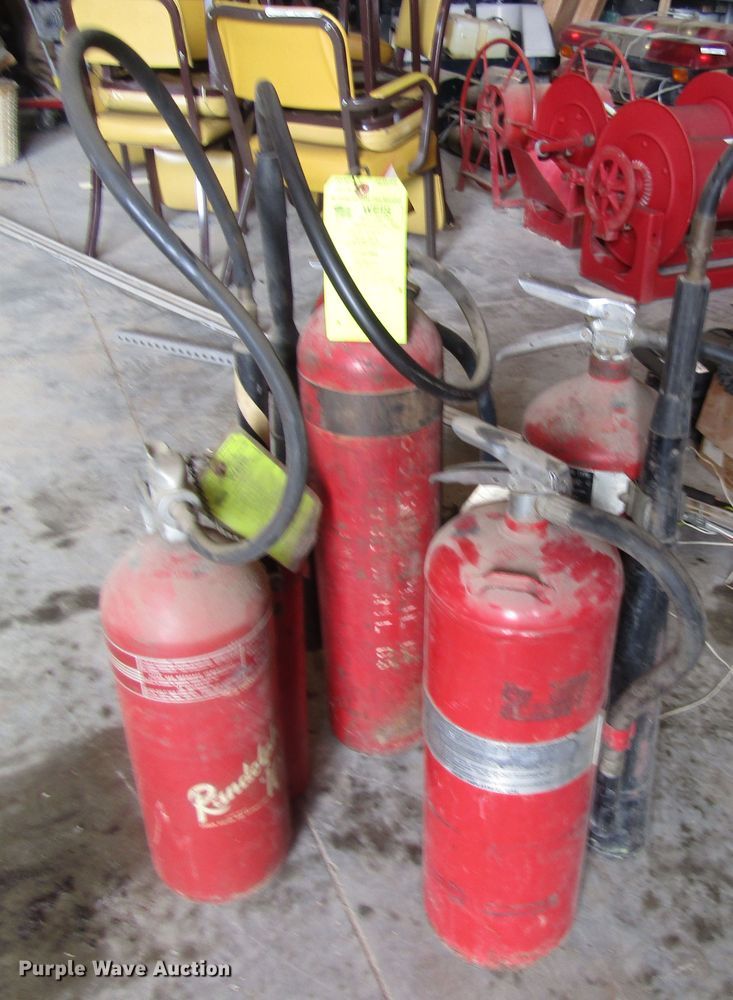 image for item EY9541 (5) fire extinguishers