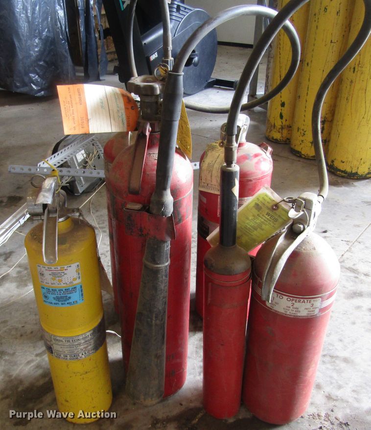 image for item EY9541 (5) fire extinguishers