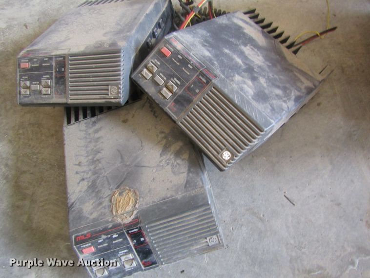 image for item EY9546 (6) GE two-way radios