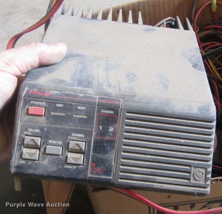 image for item EY9546 (6) GE two-way radios