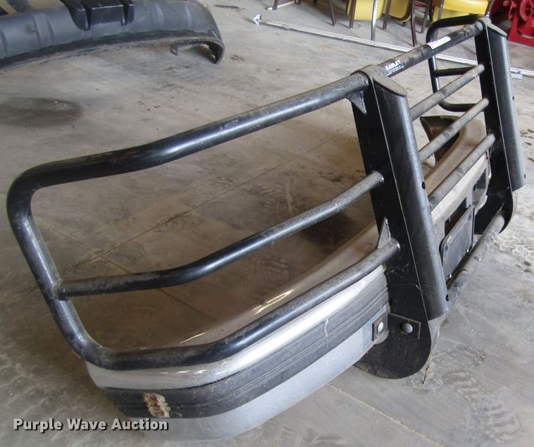 image for item EY9549 1996 Ford F350 bumper