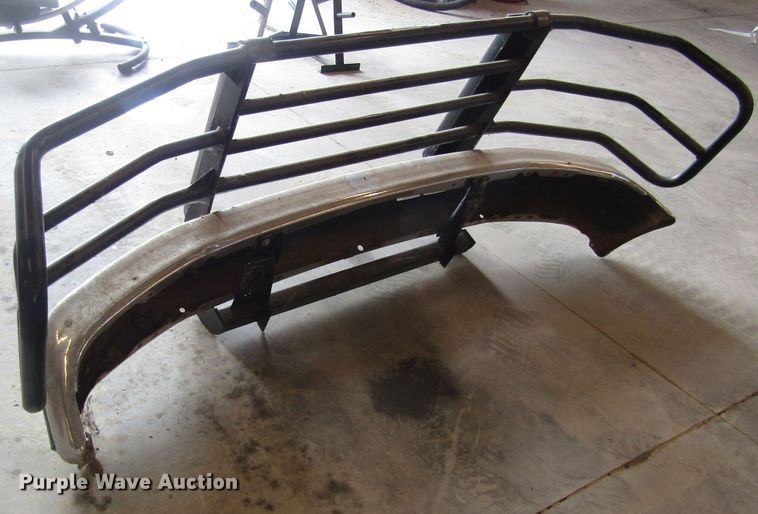 image for item EY9549 1996 Ford F350 bumper