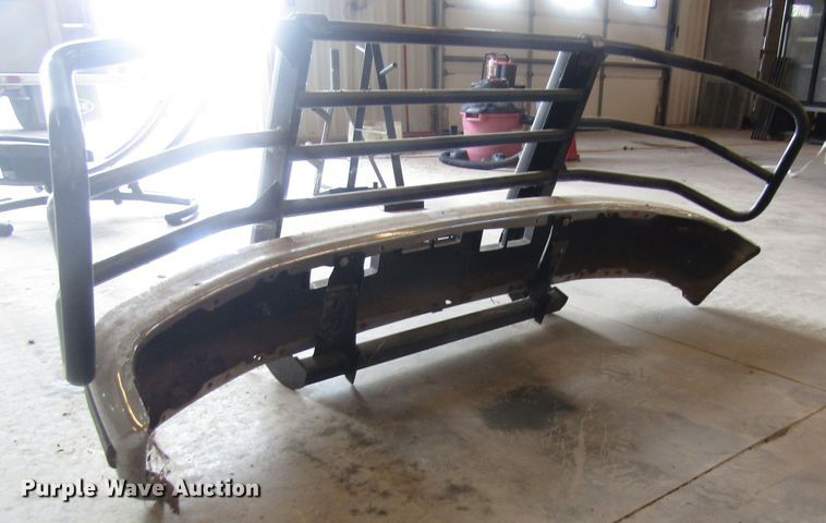 image for item EY9549 1996 Ford F350 bumper