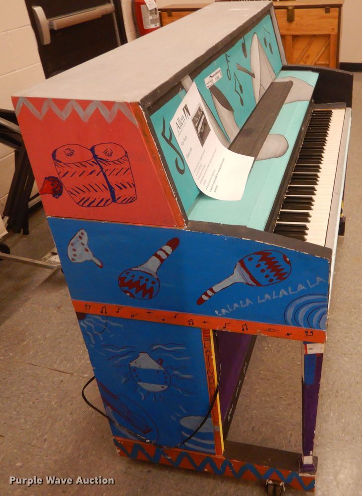 image for item FC9968 Story & Clark upright piano