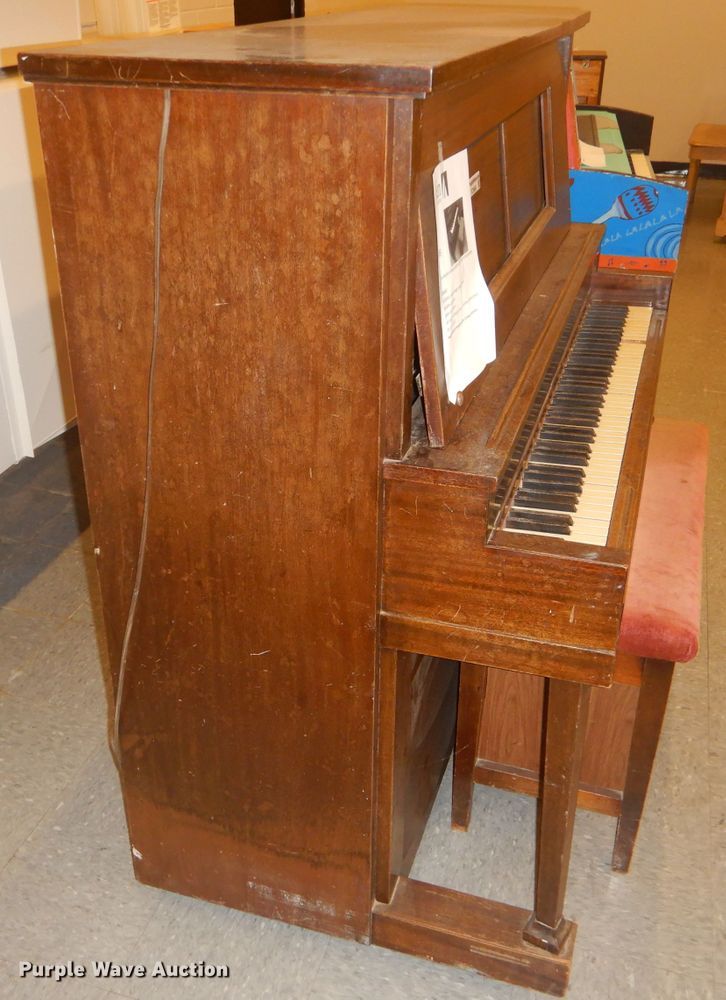 image for item FC9969 Lexington Boston upright piano
