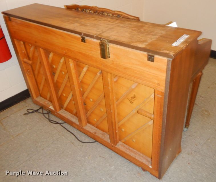 image for item FC9970 Kimball Spinet piano