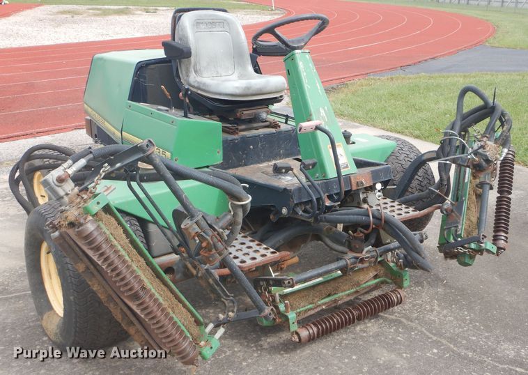 image for item FC9981 John Deere 3235 reel mower