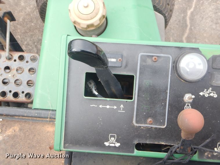 image for item FC9981 John Deere 3235 reel mower