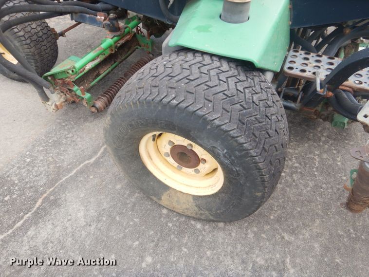 image for item FC9981 John Deere 3235 reel mower