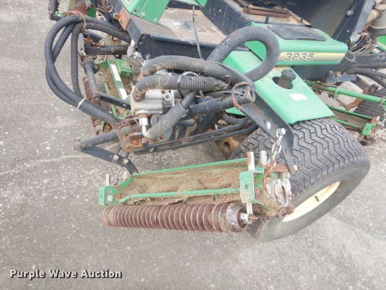 image for item FC9981 John Deere 3235 reel mower