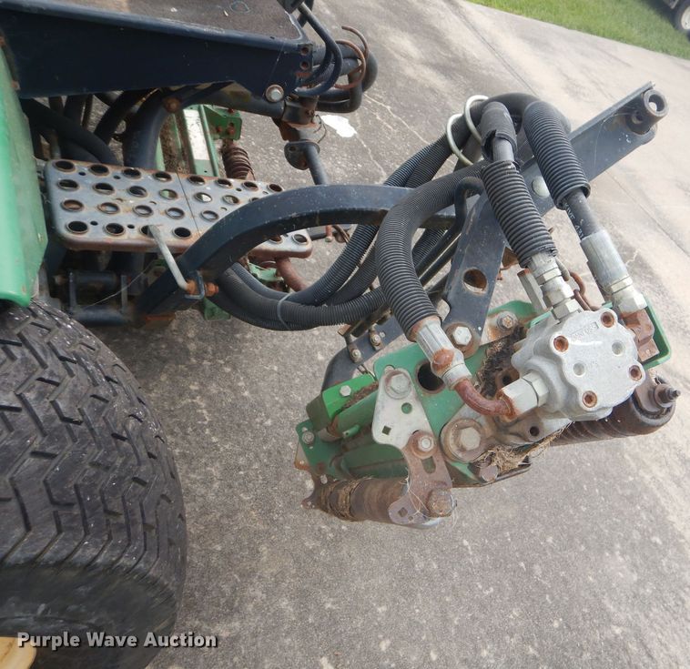 image for item FC9981 John Deere 3235 reel mower