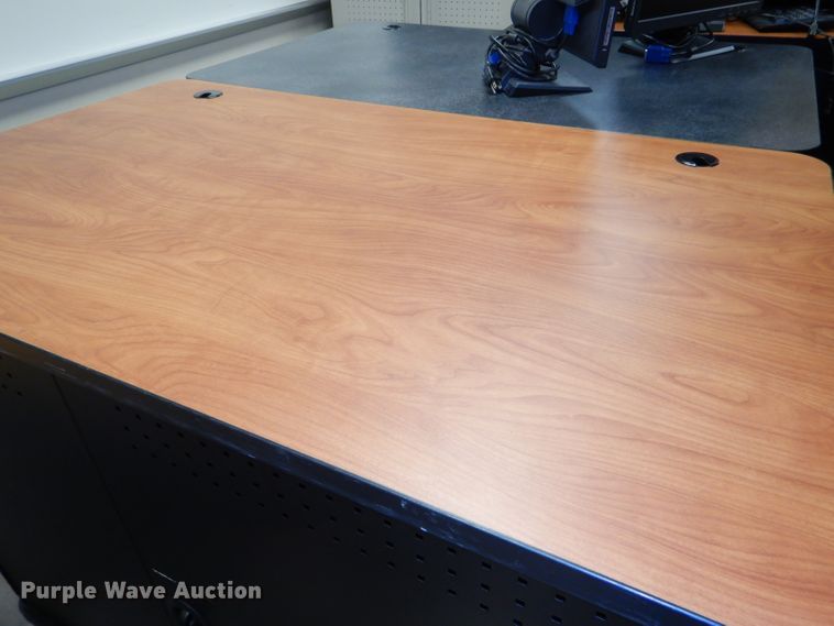 image for item FF9601 (4) charging carts