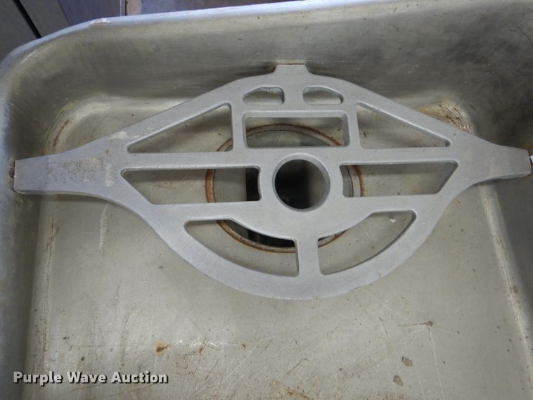 image for item FI9633 Hobart 4146 meat grinder