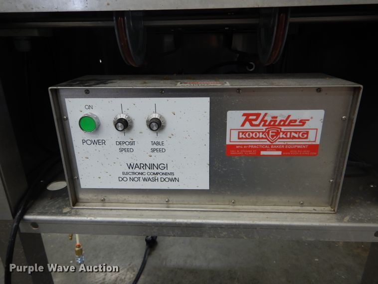 image for item FI9636 Rhodes Kooke King cookie cutter