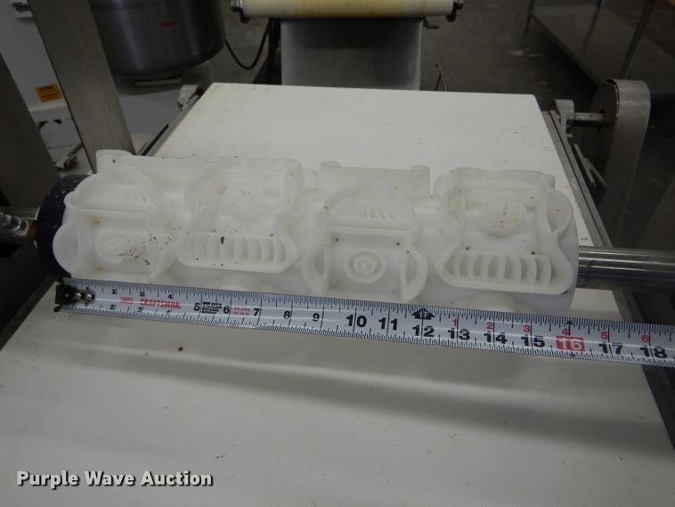 image for item FI9637 Cookie template cutter