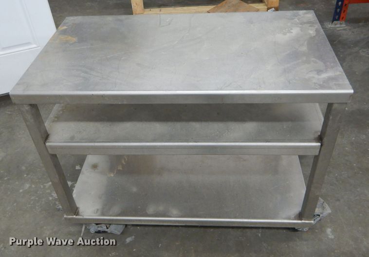 image for item FI9640 (9) tables