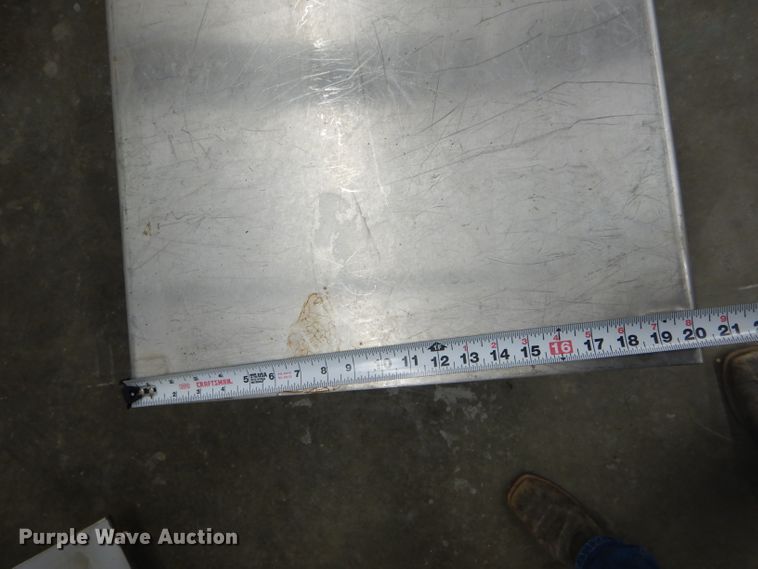 image for item FI9640 (9) tables