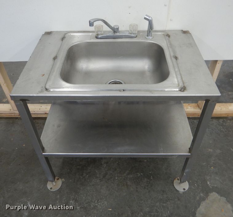 image for item FI9640 (9) tables