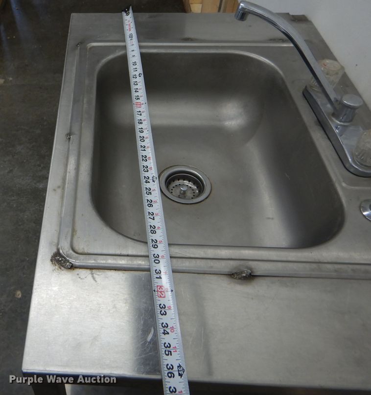 image for item FI9640 (9) tables