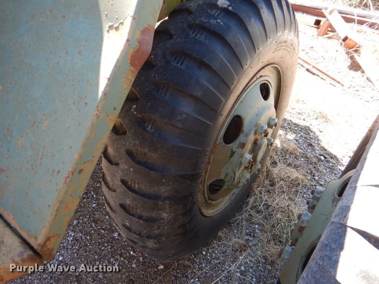 image for item FI9650 Fruehauf M107A2 tank trailer