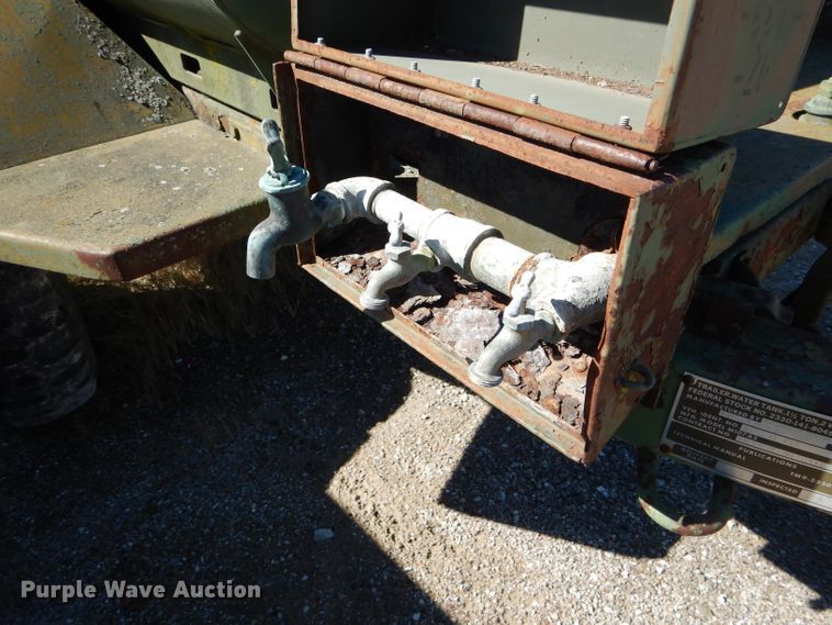 image for item FI9651 Fruehauf M107A2 tank trailer