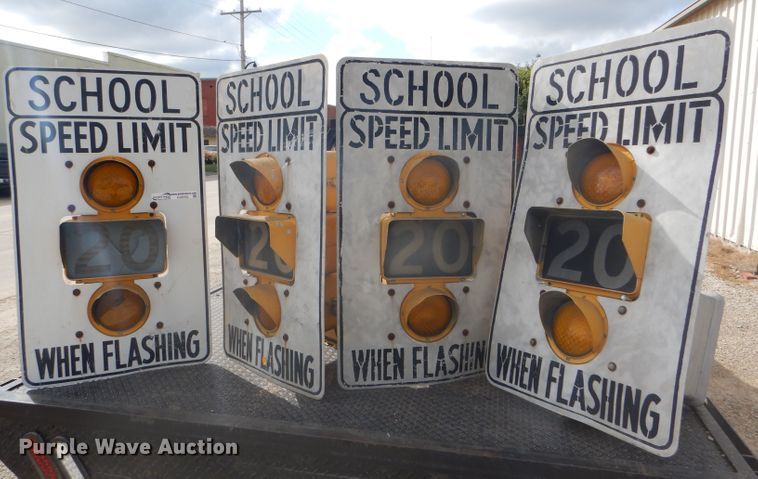 image for item FJ9752 (4) Winko-Matic Signal school zone signs