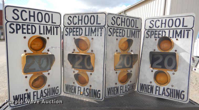 image for item FJ9752 (4) Winko-Matic Signal school zone signs