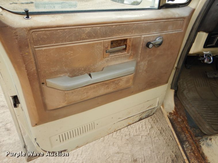 image for item FJ9754 1981 Chevrolet Custom Deluxe 20 pickup truck