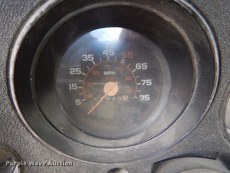 image for item FJ9754 1981 Chevrolet Custom Deluxe 20 pickup truck