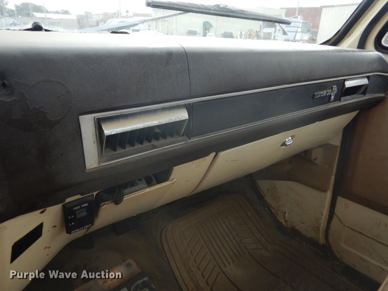 image for item FJ9754 1981 Chevrolet Custom Deluxe 20 pickup truck