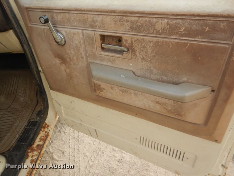 image for item FJ9754 1981 Chevrolet Custom Deluxe 20 pickup truck